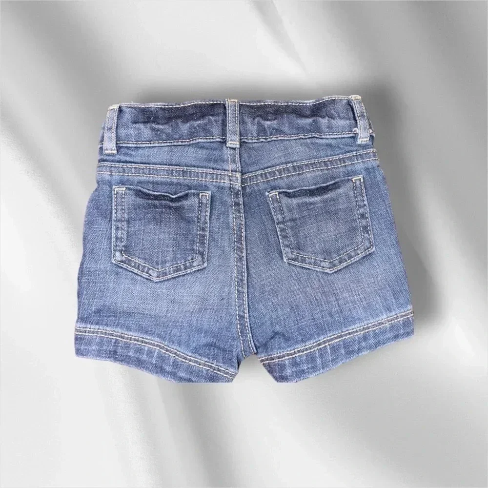 TOMMY HILFIGER KIDS' EMBROIDERED FLAG LOGO T-SHIRT & JEAN SHORTS